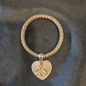 Mary Kay " You Can Do It" Gold Heart Charm Bracelet With Bee